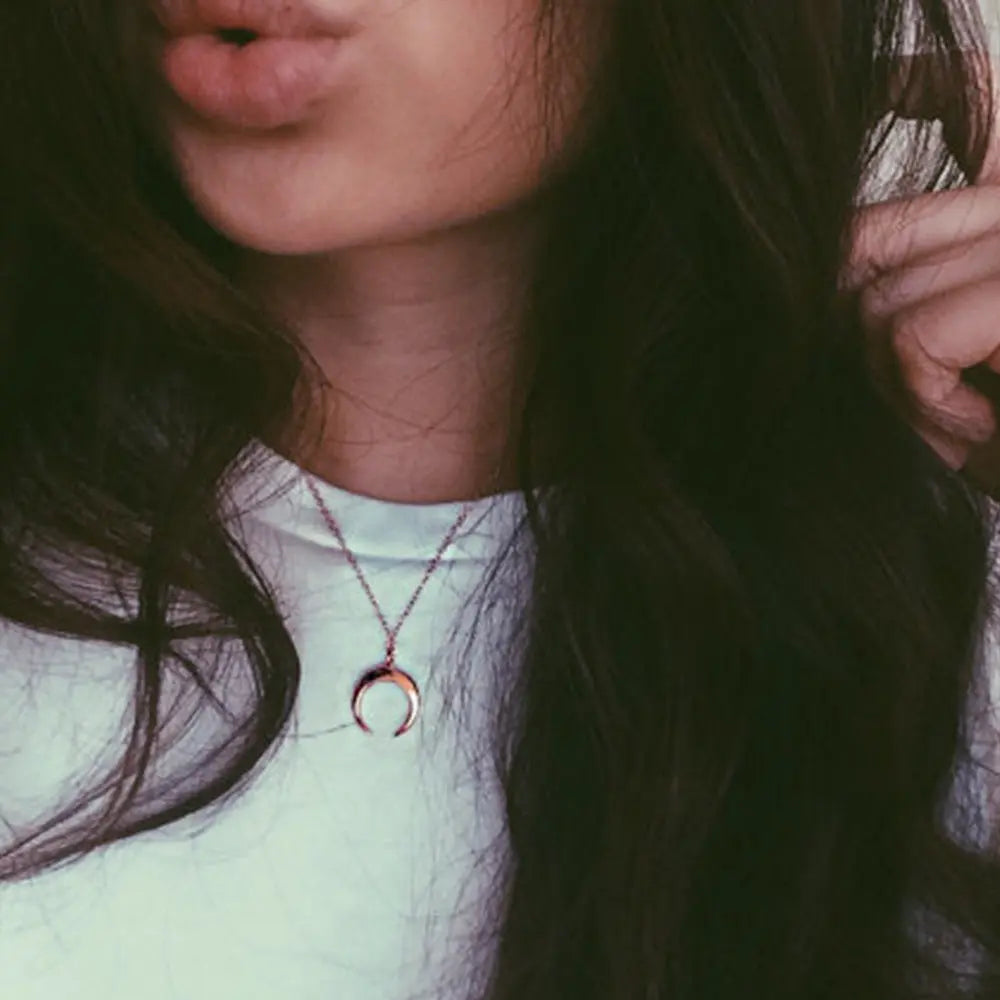Nouveaux bijoux de mode Croissant cornes lune pendentif collier cadeau pour les femmes fille Braceora