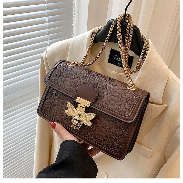 Fashionable Stylish Chain Shoulder Trendy Retro Messenger Bag Braceora