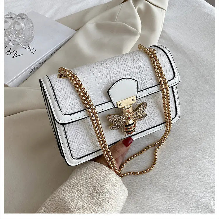 Fashionable Stylish Chain Shoulder Trendy Retro Messenger Bag Braceora