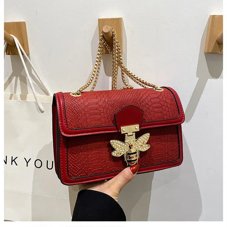 Fashionable Stylish Chain Shoulder Trendy Retro Messenger Bag Braceora