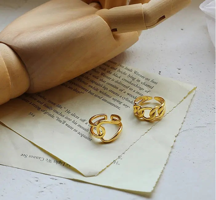 Golden adjustable joint ring Braceora