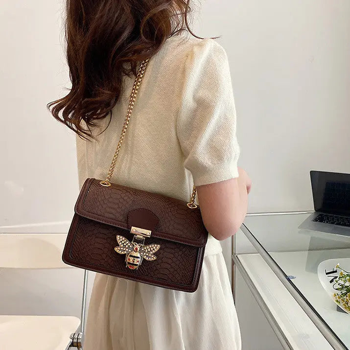 Fashionable Stylish Chain Shoulder Trendy Retro Messenger Bag Braceora